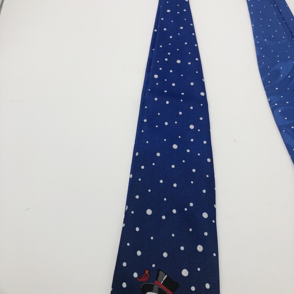 MICKEY UNLIMITED Mens Christmas Necktie Disney Mickey Donald Pluto Caroling - Picture 4 of 16